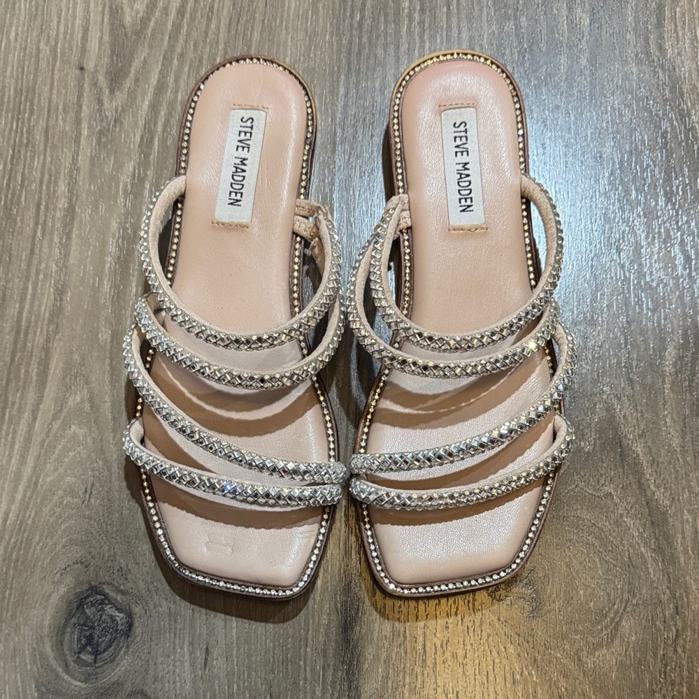 Steve Madden Women's Cream and Silver Strappy Sandals- Like New